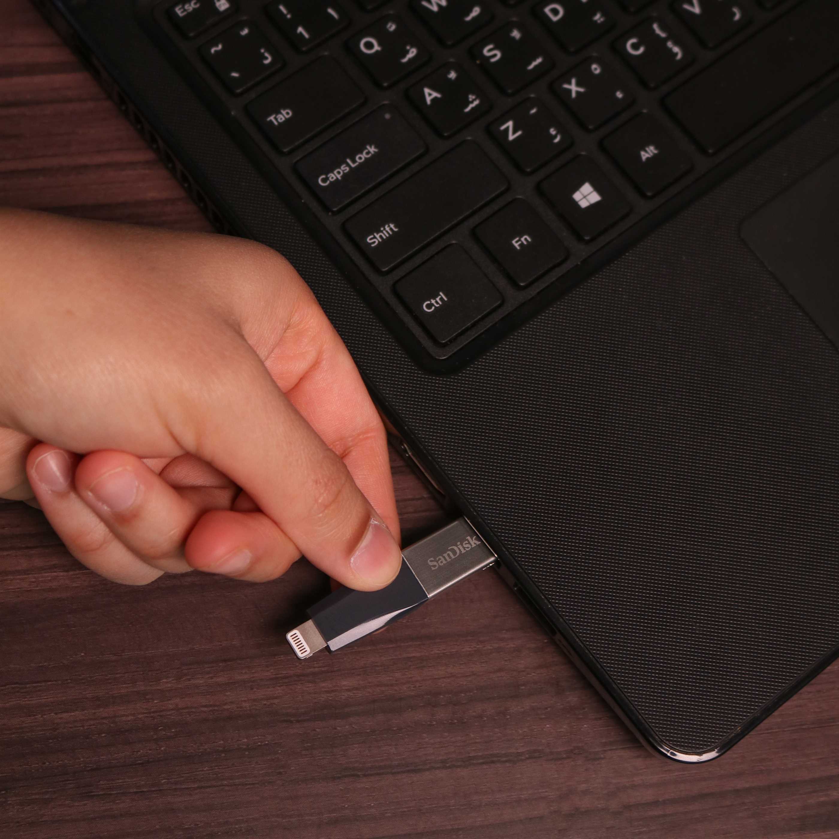 SanDisk iXpand Flash Drive for iPhone [H] - فلاش ميموري - سان ديسك - لجميع اجهزة الايفون القديمة - ماقبل ايفون ١٥