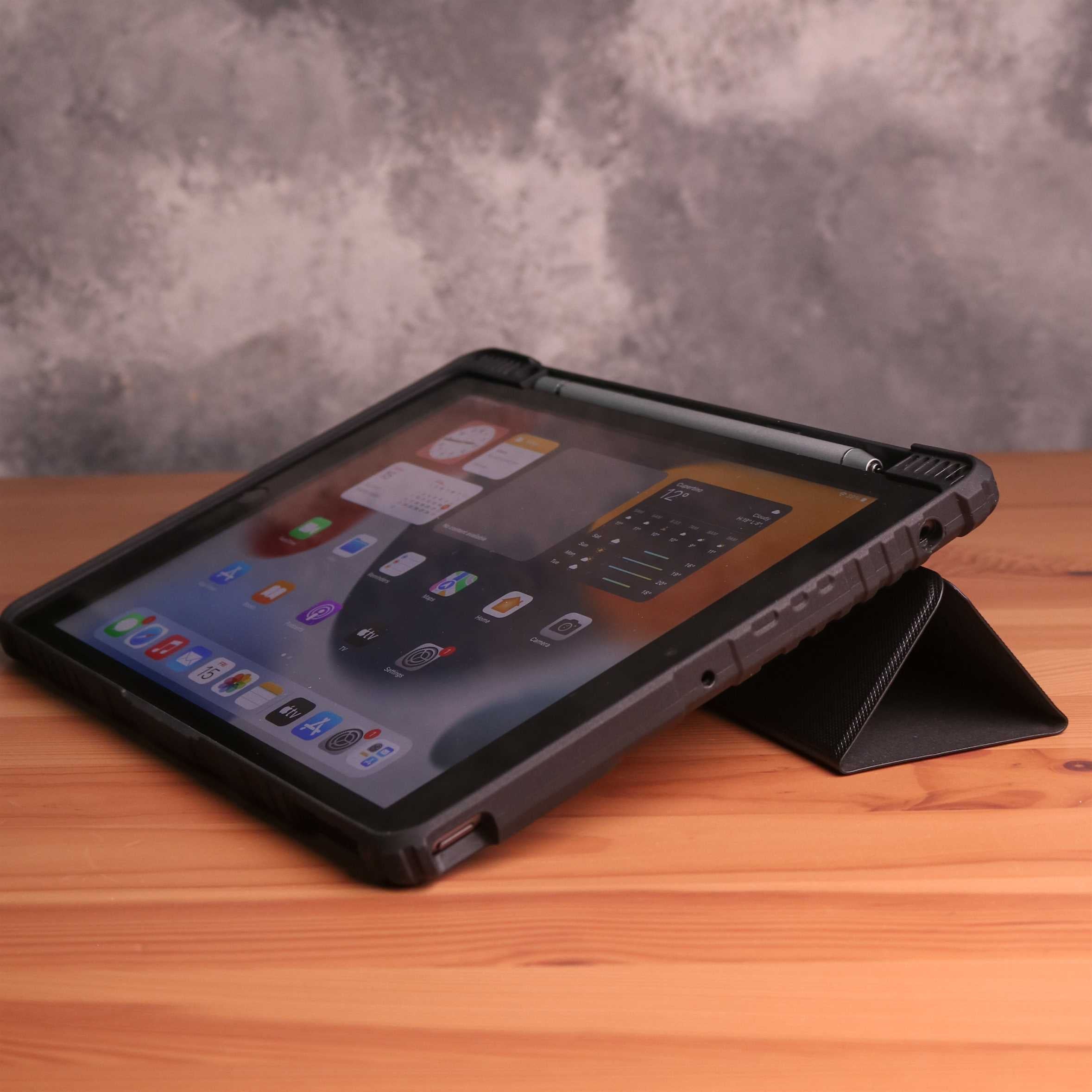 Nillkin iPad Case iPad Pro 12.9" - 2018/2020/2021/2022 - iPad Air 13" - 2024- Black - كفر ايباد حماية عالية - مع مكان للقلم - ووضعيتين للاستاند