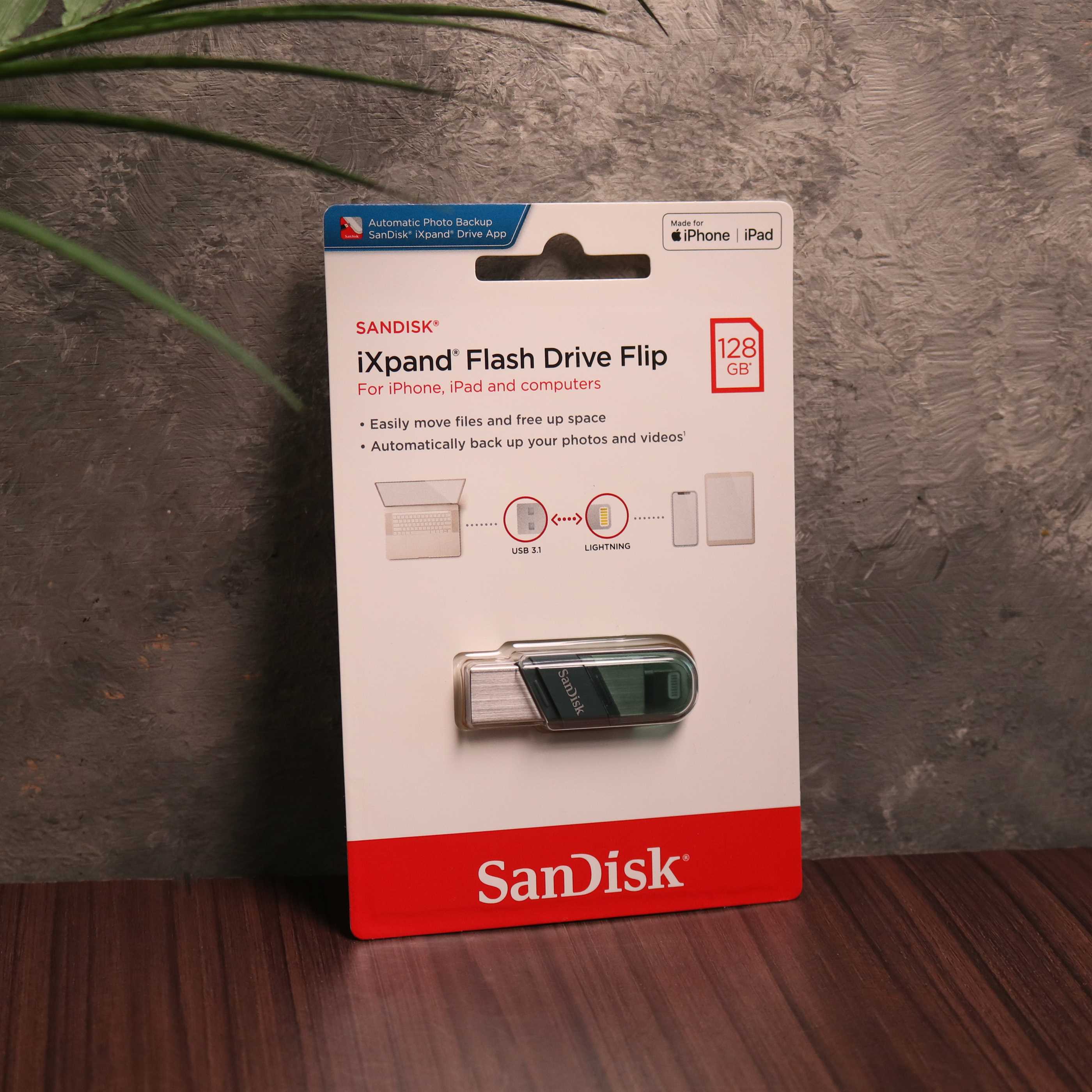 SanDisk iXpand Flash Drive for iPhone [H] - فلاش ميموري - سان ديسك - لجميع اجهزة الايفون القديمة - ماقبل ايفون ١٥