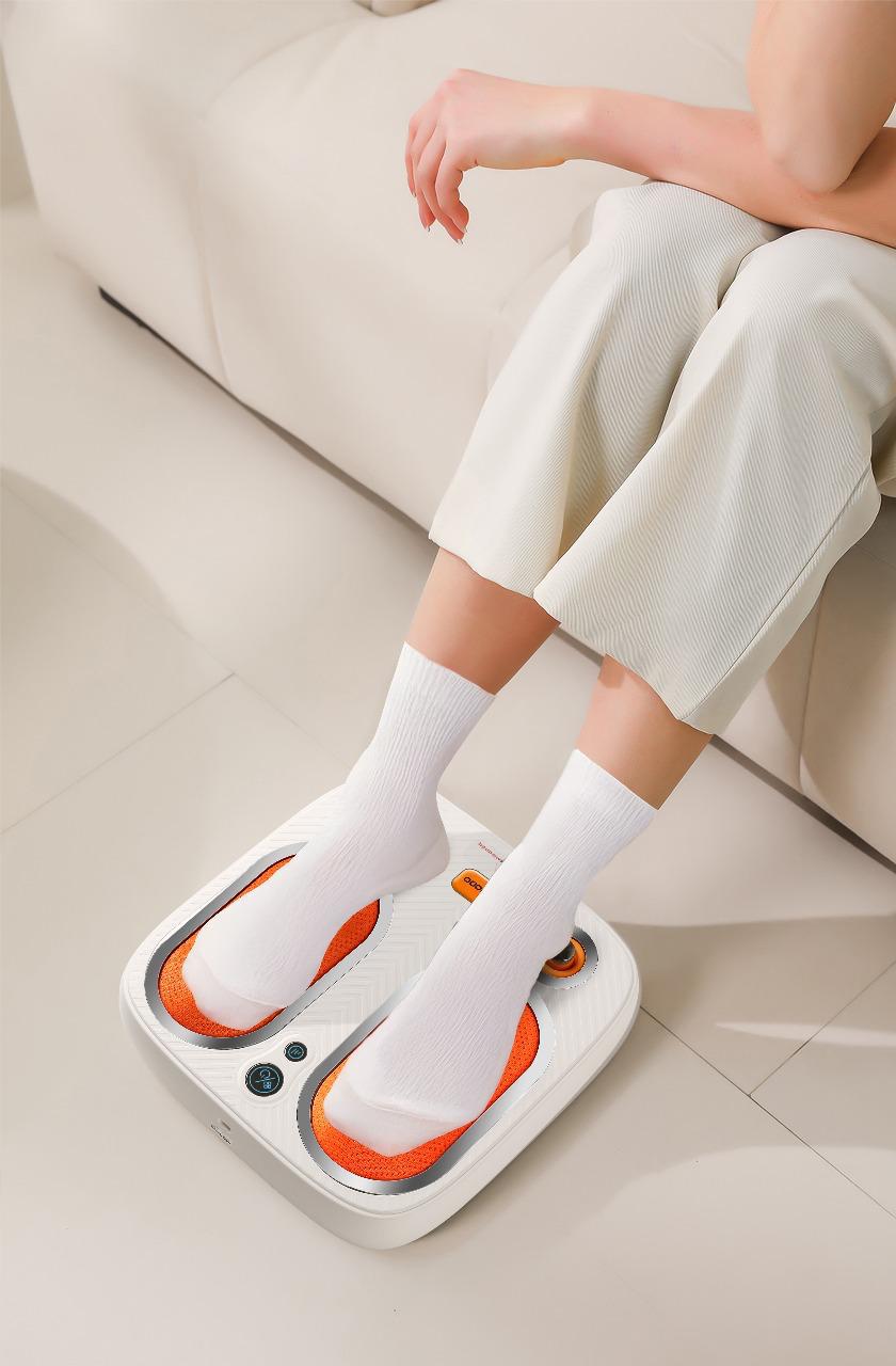 Porodo Lifestyle Cordless Heated Foot Massager Tapping & Kneading Therapy [O] - مساج القدم اللاسلكي بورودو لايف ستايل - أبيض - كفالة 24 شهر
