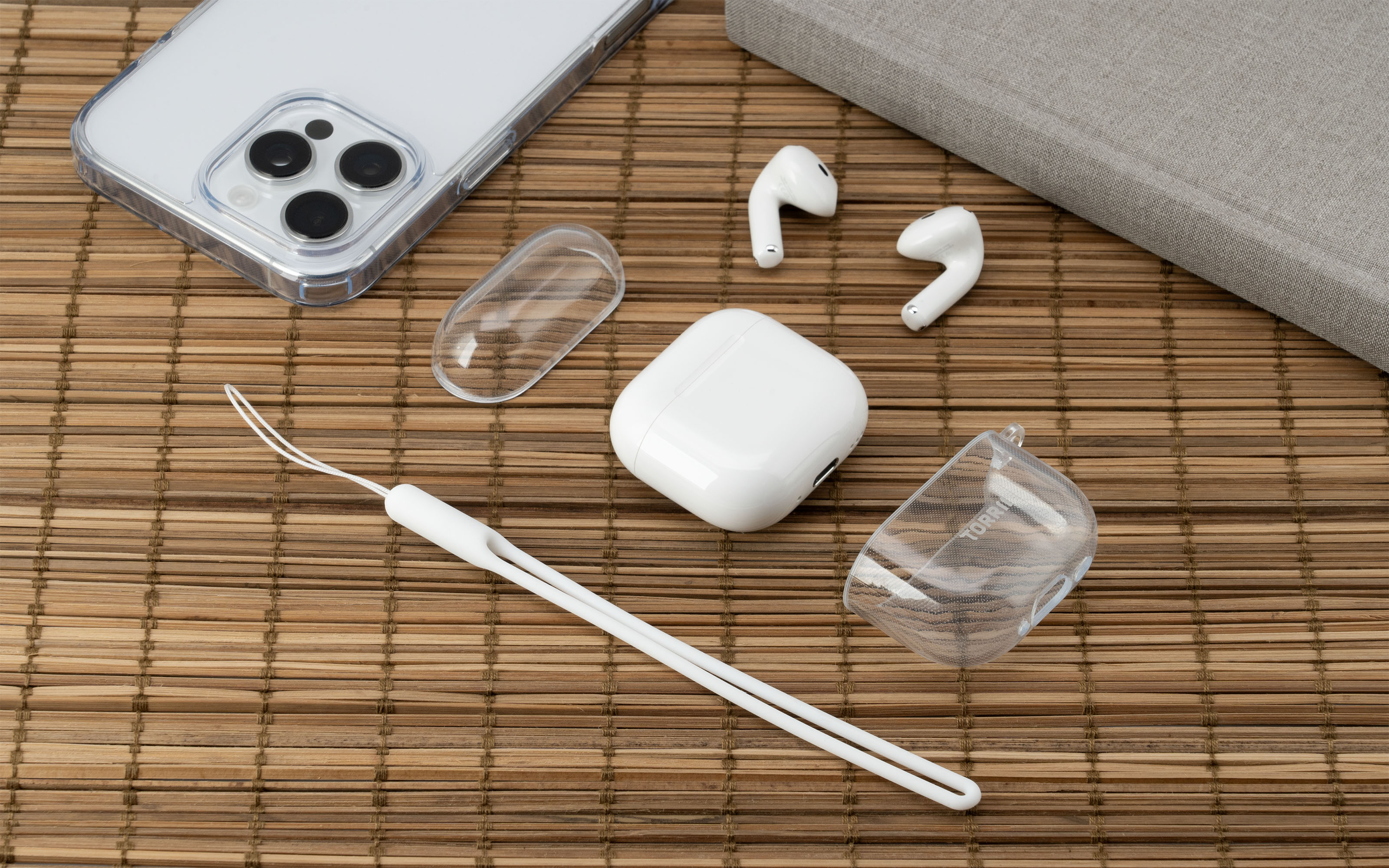 Torrii BONJELLY Case for Apple AirPods 4 with Lanyard and hook - Clear -  كفر حماية - سماعة ابل ايربودز فور مع خيط علاق  - من توري