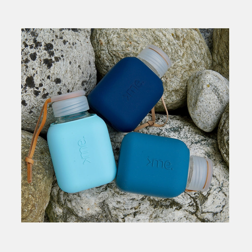 Squireme Y2 Glass Bottle with Silicone Sleeve 370 ml (Navy)[C] - مطارة حافظه للحرارة والبرودة