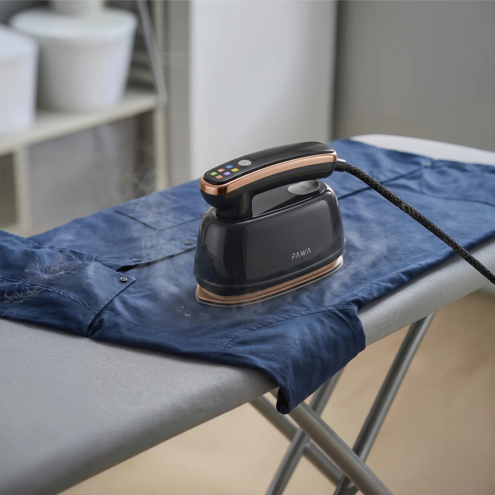 Pawa GoSteam Electrical steam iron with Display.
