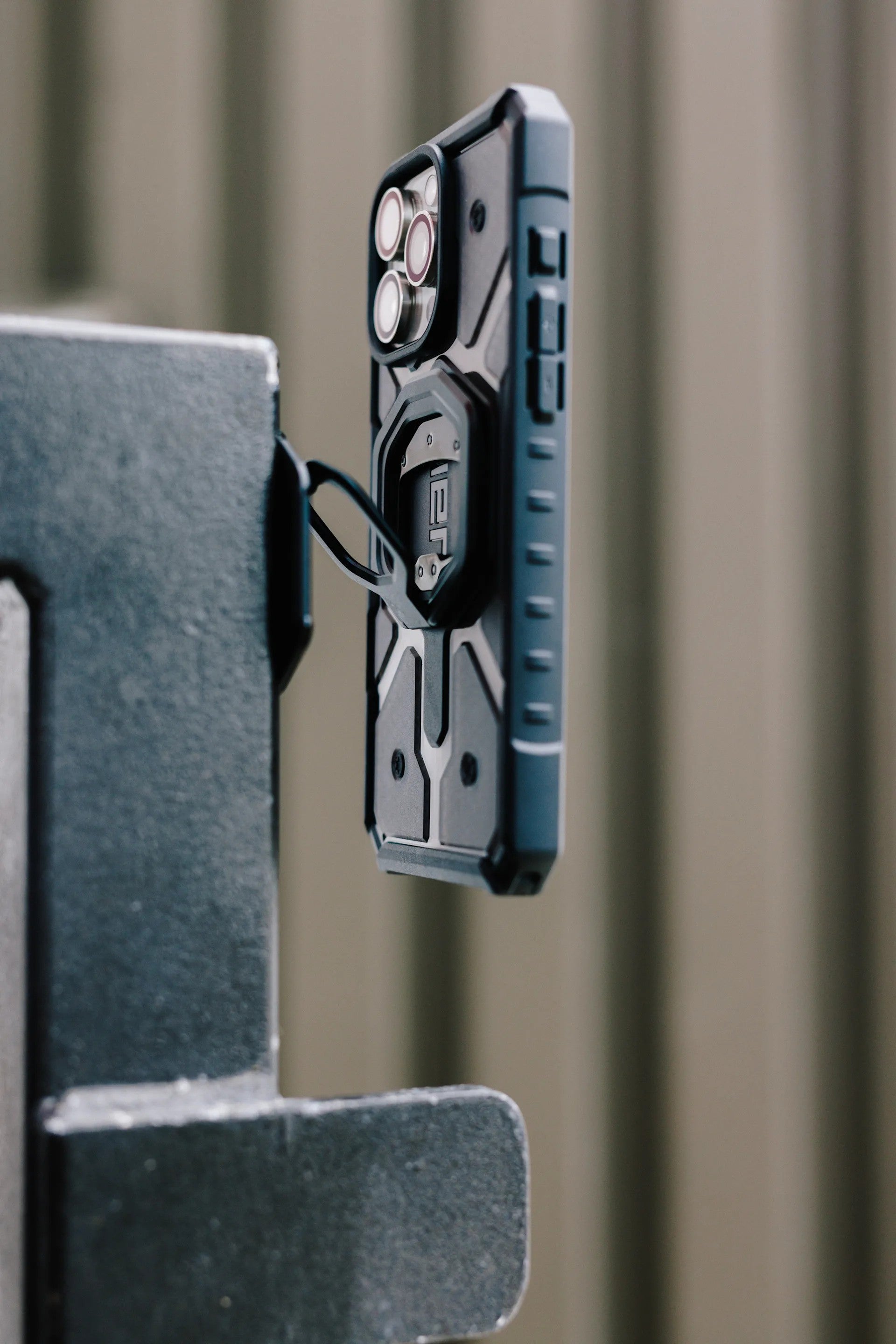 UAG Monarch Mag2 Dual Magnetic Ring Stand [V] - مسكة خاتم مغناطيس وستاند - ماغ سيف